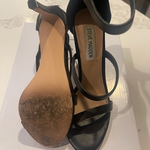 Steve Madden Feel Ya Ankle Strap Classic Pumps in Black - Picture 4 of 5